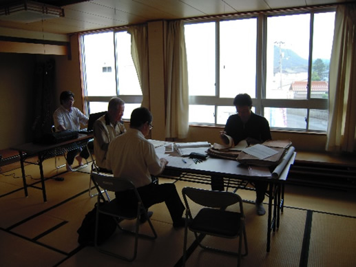 山林地図検討委員会の様子